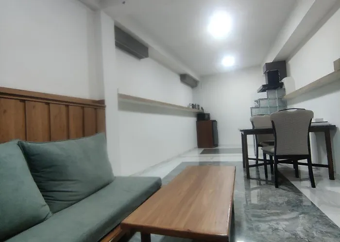 Pulukisi - Hotel, Apartments, Cafe And Restaurant Apartament