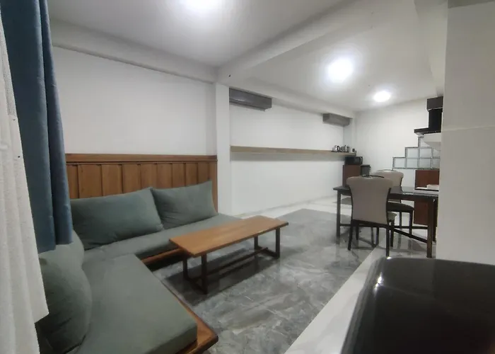 Pulukisi - Hotel, Apartments, Cafe And Restaurant Apartament Katmandu