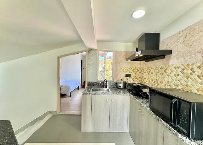 Apartament Pulukisi - Hotel, Apartments, Cafe And Restaurant