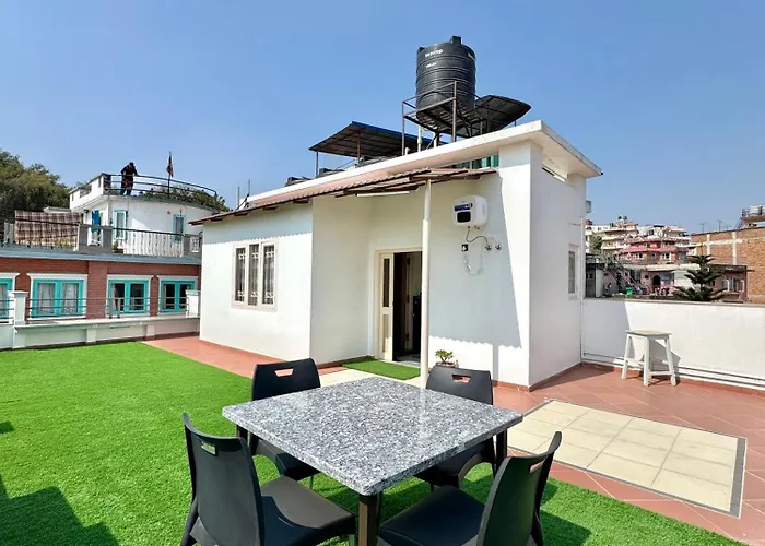 Pulukisi - Hotel, Apartments, Cafe And Restaurant Apartament