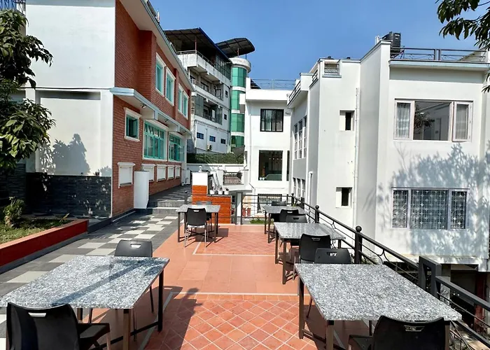 Apartament Pulukisi - Hotel, Apartments, Cafe And Restaurant Katmandu